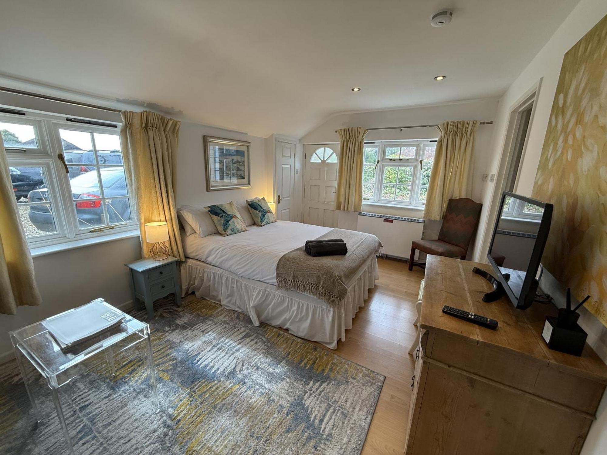 Private Entry Guesthouse Hideaway Hordle Экстерьер фото