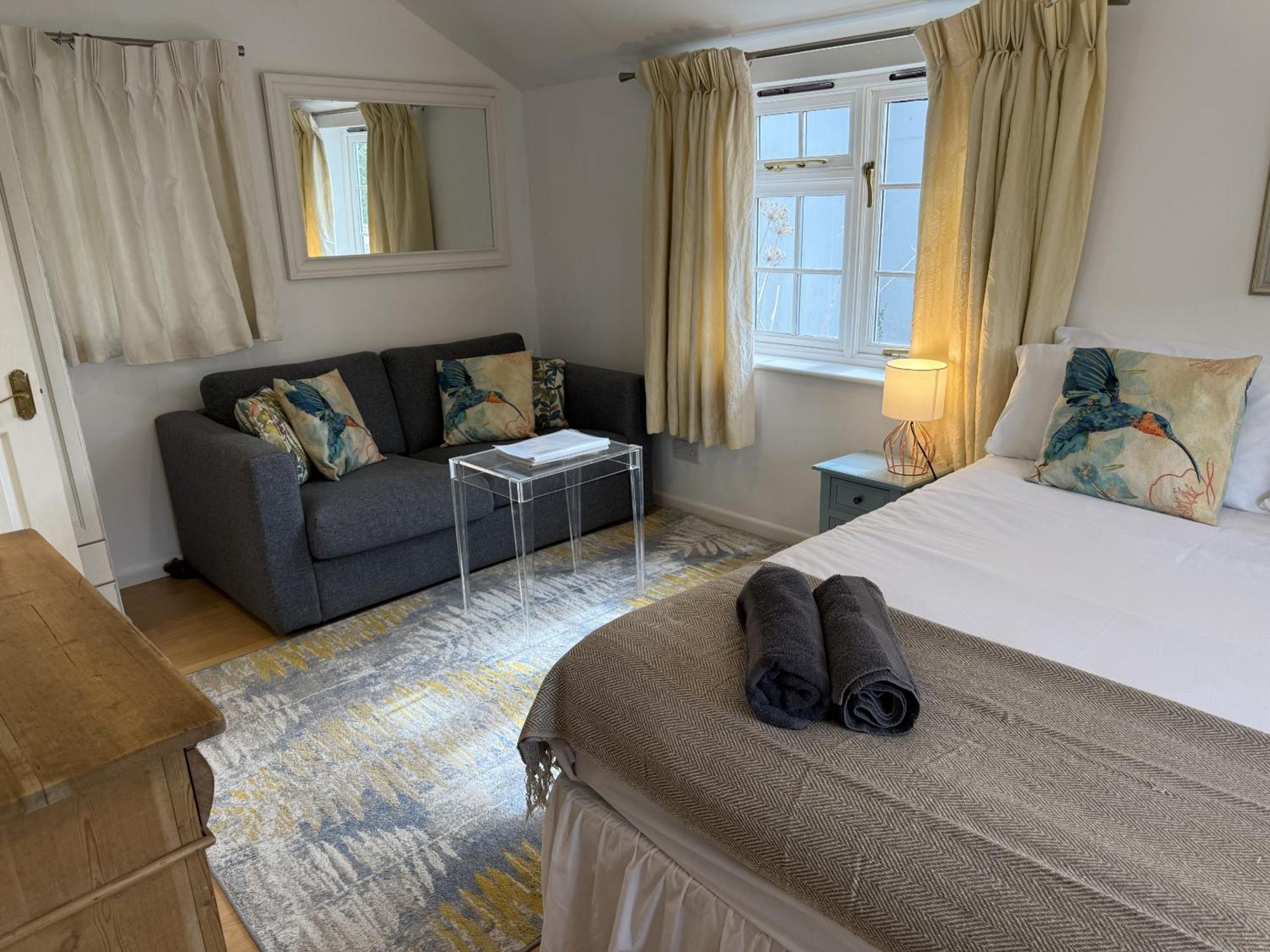Private Entry Guesthouse Hideaway Hordle Экстерьер фото