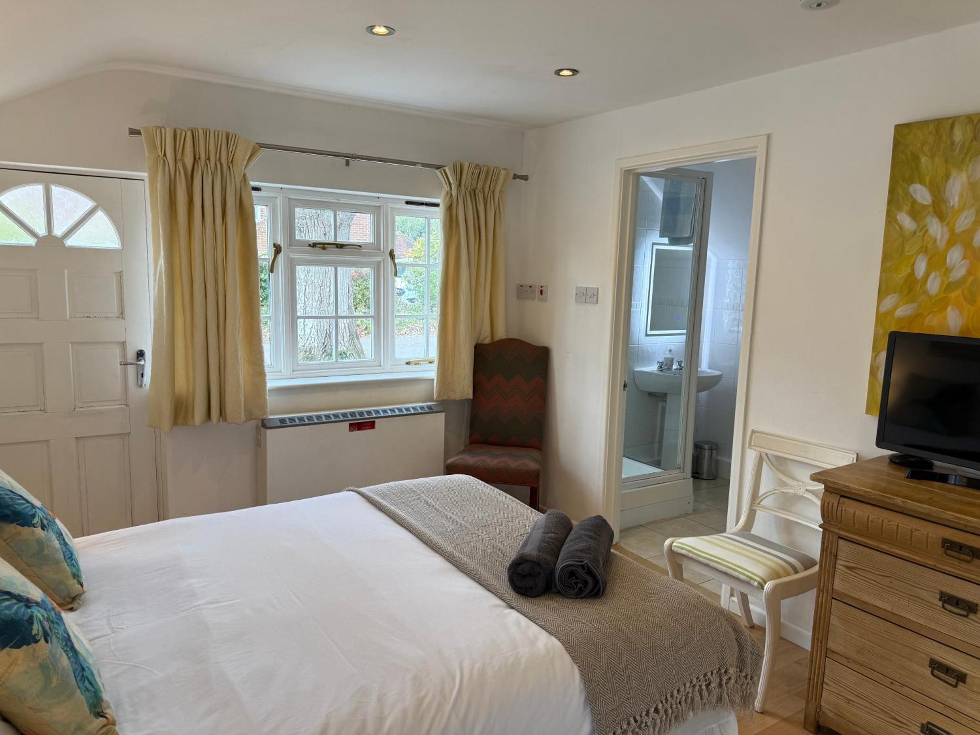 Private Entry Guesthouse Hideaway Hordle Экстерьер фото
